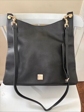 Mulberry Black Leather Shoulder Bag with Gold Hardware